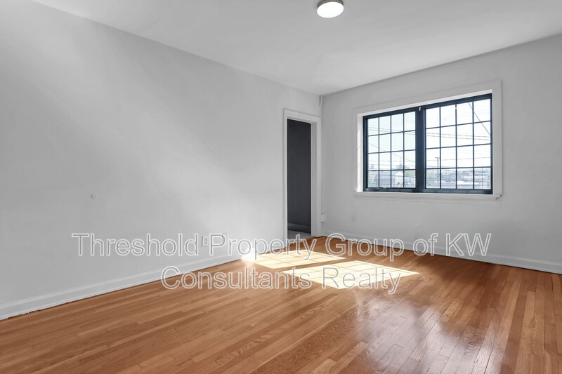 Columbus Condo: 441 East Town Street - 209