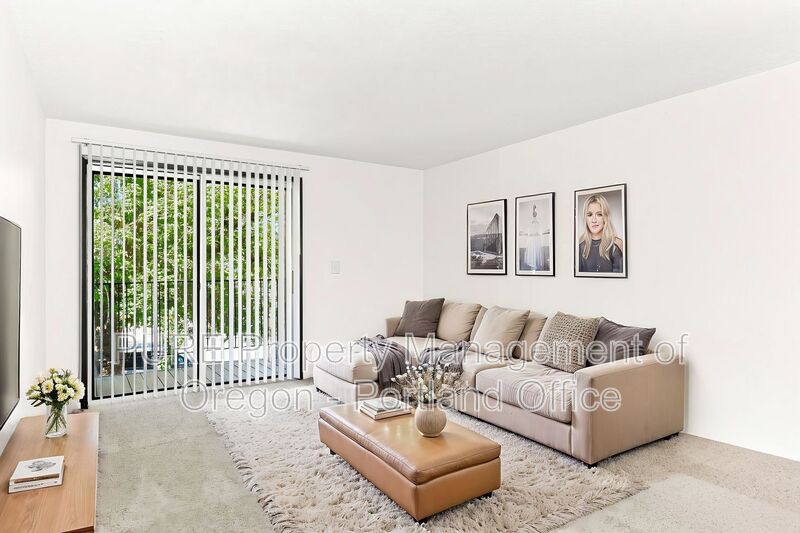 Portland Apartment: 14124-14212 NE Sandy Blvd