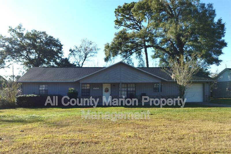 Ocala House: 3160 NE 44th Pl