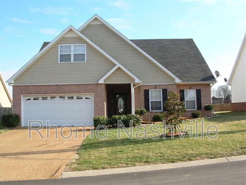 Spring Hill House: 1019 Golf View Way