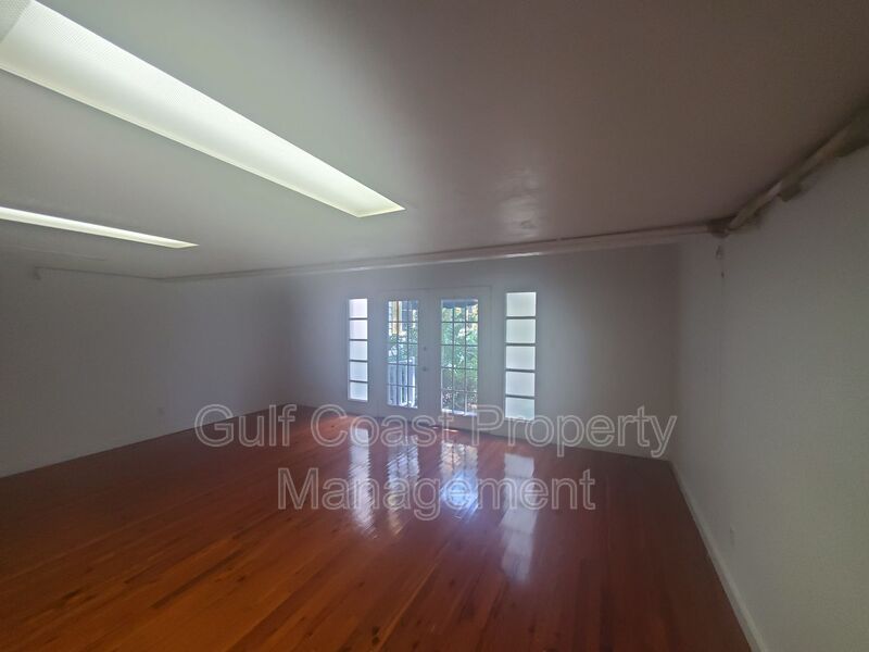 820 Central Ave Sarasota FL 34236 - Photo 4