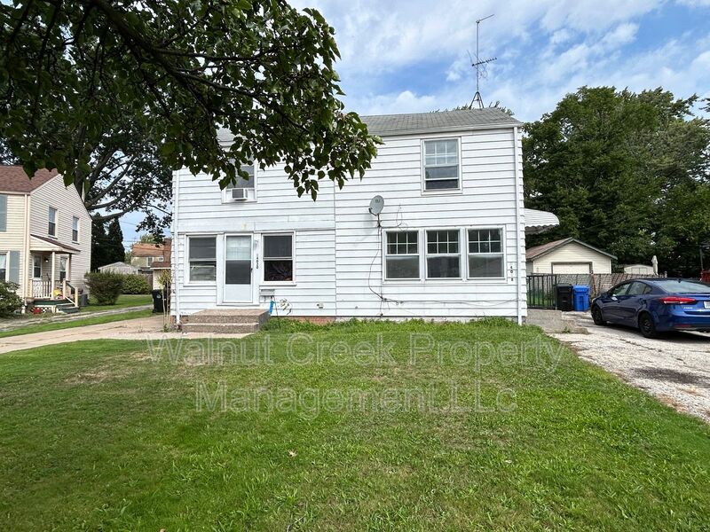 Cleveland House: 14018 Cayuga Ct -
