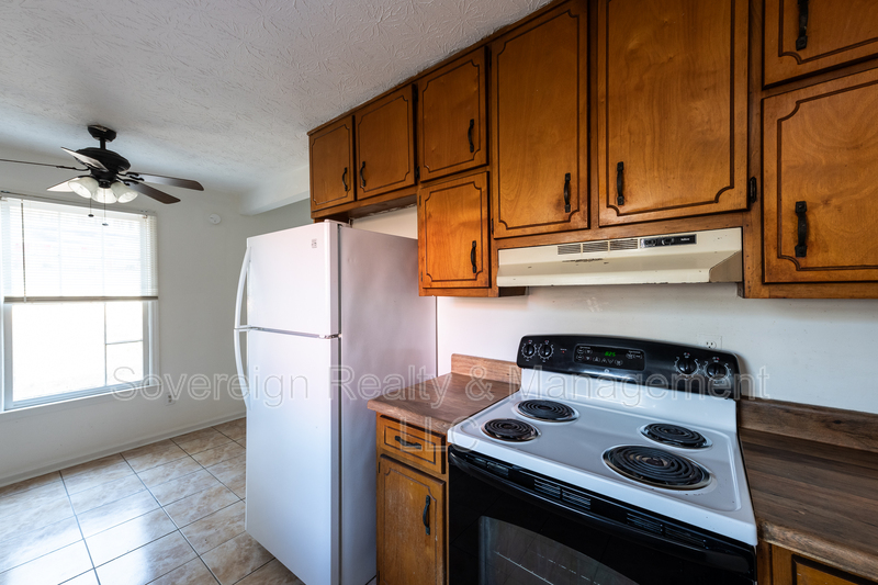 Jonesboro House: 8173 Magnolia Dr