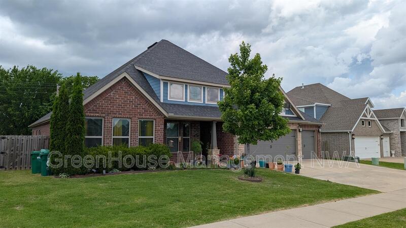 Centerton House: 1261 Hope St