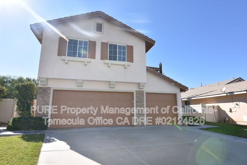 Temecula House: 45093 Corte Camellia