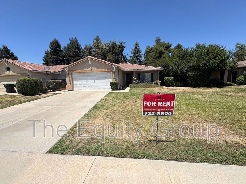Visalia House: 3832 West Sweet Avenue