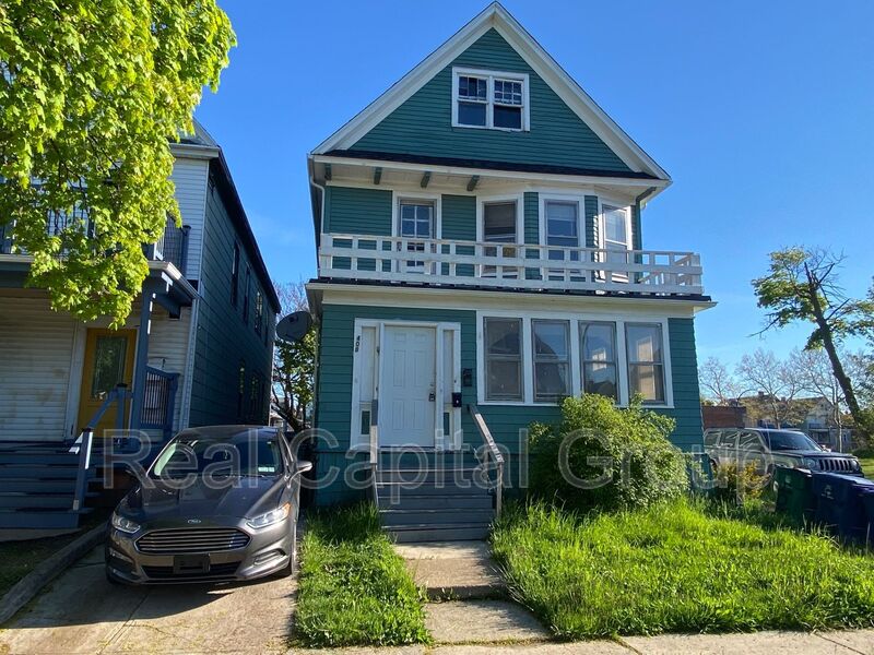 Buffalo Condo: 408 Woodlawn Ave