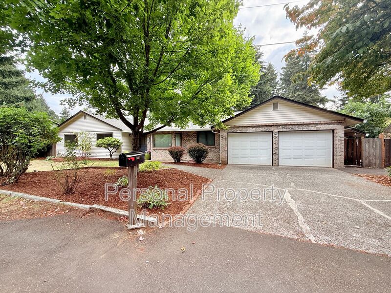 Vancouver House: 3401 NE 124th Ave