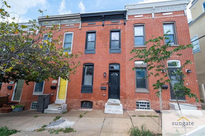 Baltimore Townhome: 3210 Fleet St
