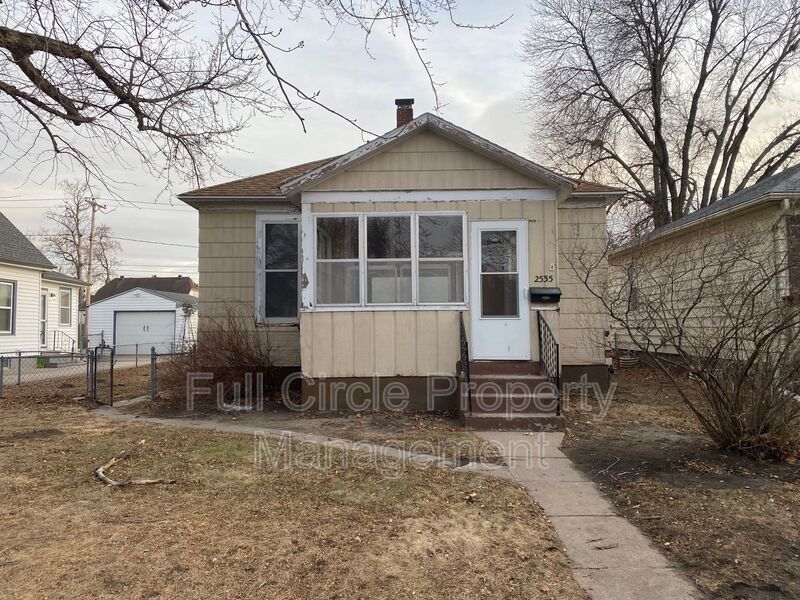 Council Bluffs House: 2535 Avenue B