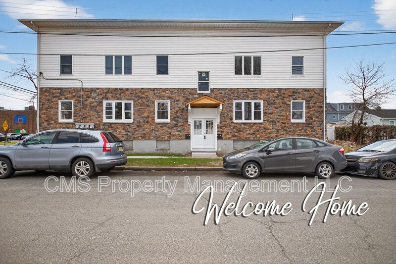 Roselle Condo: 378 Grand St