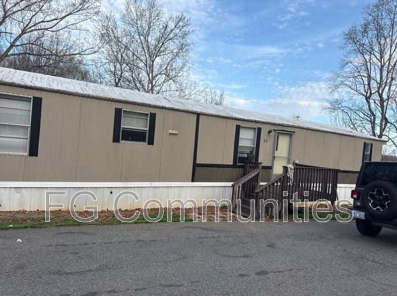 Winston Salem House: 3160 Dunn St Lot 22