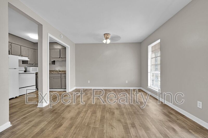 Birmingham House: 3225 Avenue S