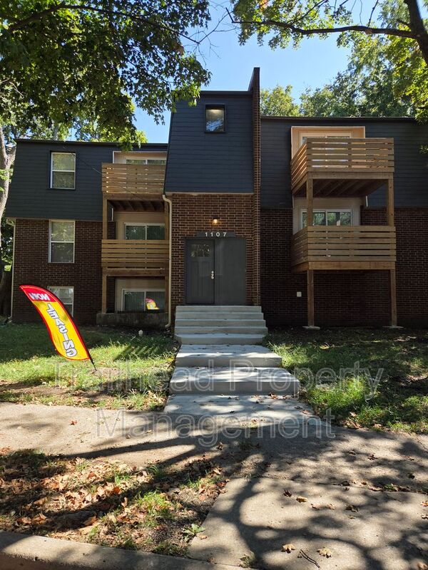 Kansas City House: 1107 W 40th St