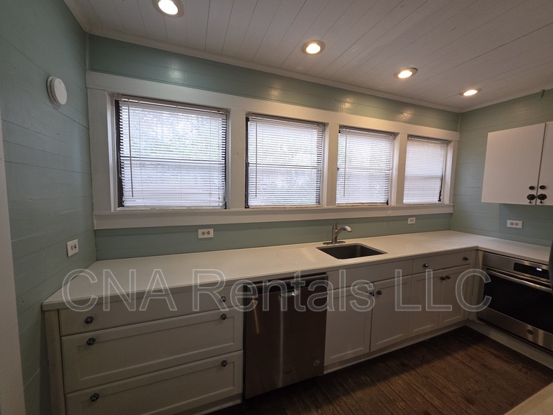 Alpharetta House: 170 Red Bank Rd