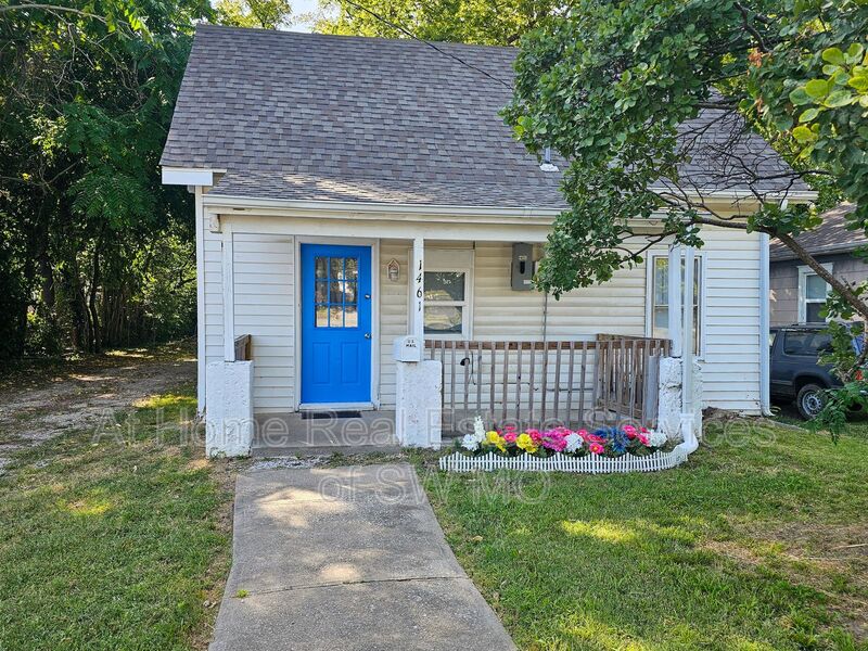 Springfield House: 1461 N Missouri Ave