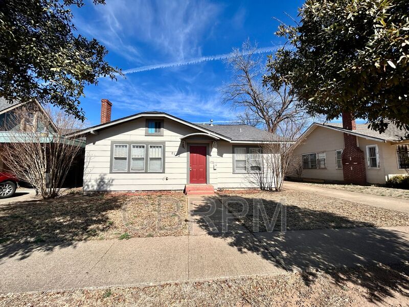 Lubbock House: 2122 16th Street