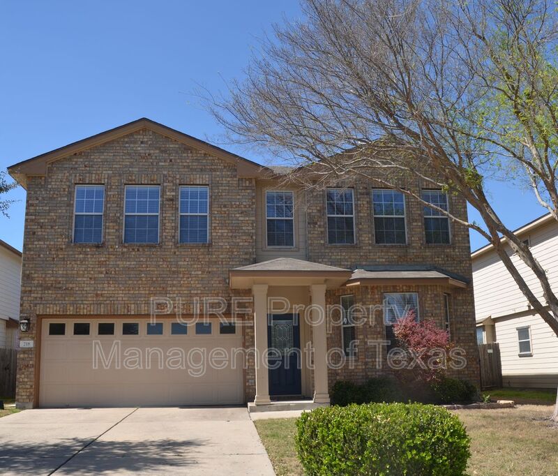 Hutto House: 218 Baldwin St