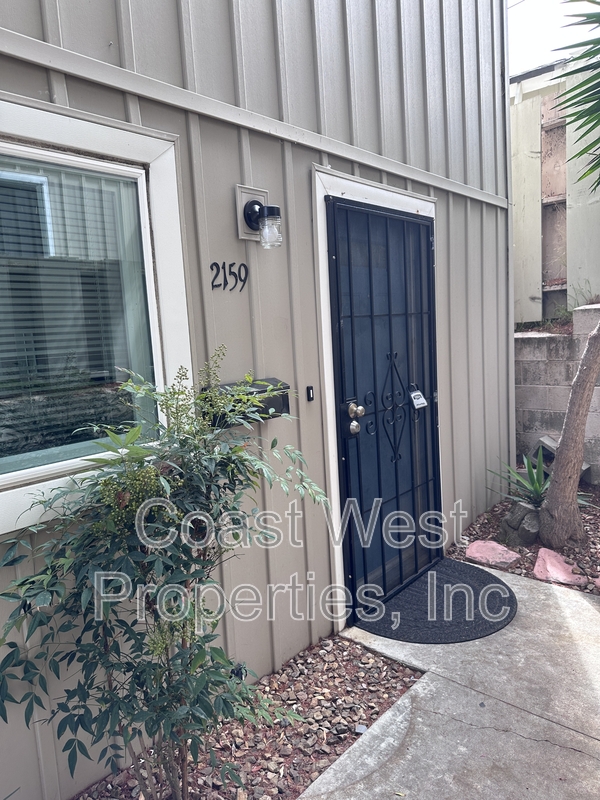 San Diego Townhome: 2159 Mendocino Boulevard