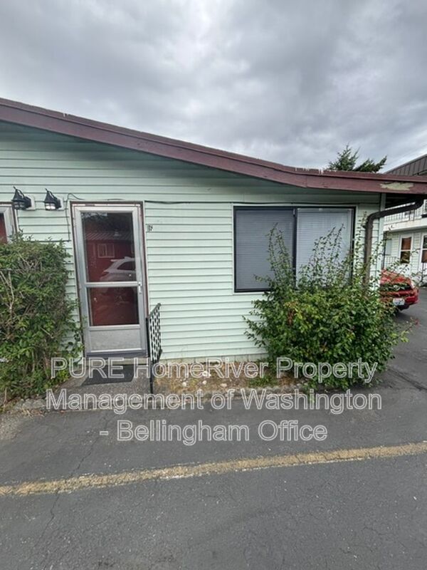 Blaine House: 7394 Birch Bay Dr.
