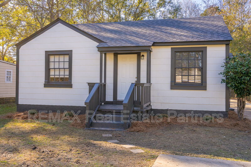 Hattiesburg House: 604 Melba Ave