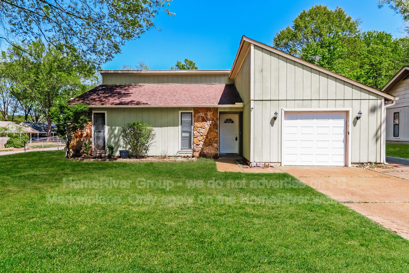 Memphis House: 6452 Llano Ave