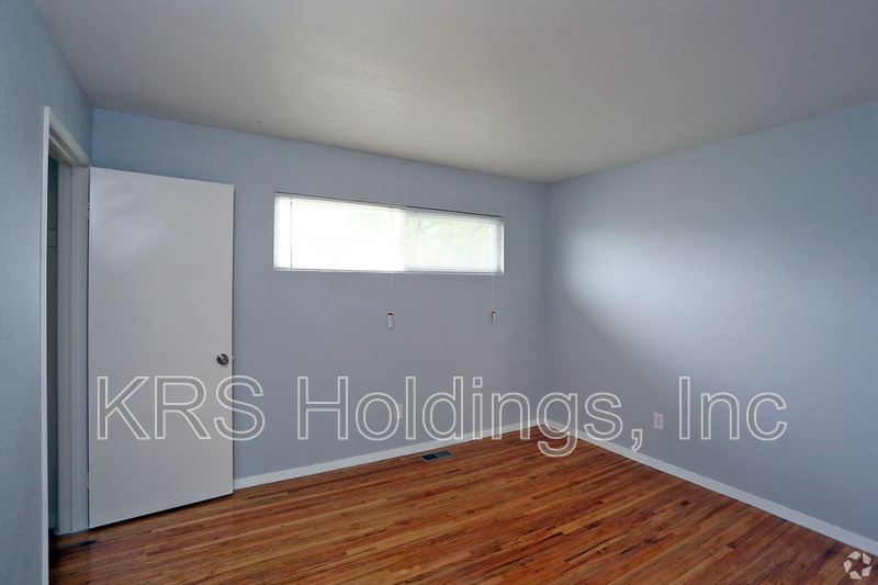 Newport news Townhome: 925 41st