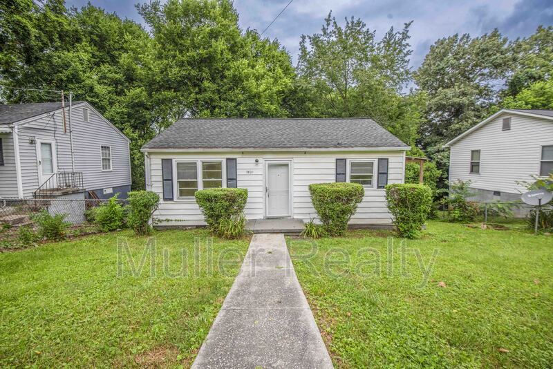 Knoxville House: 3821 Selma Ave