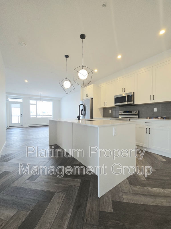 Calgary House: 1316