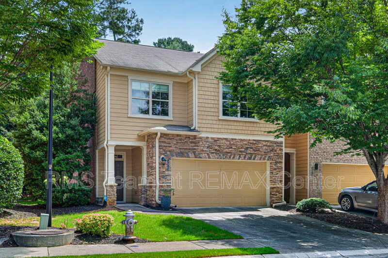 Atlanta House: 1572 Lenox Overlook Rd