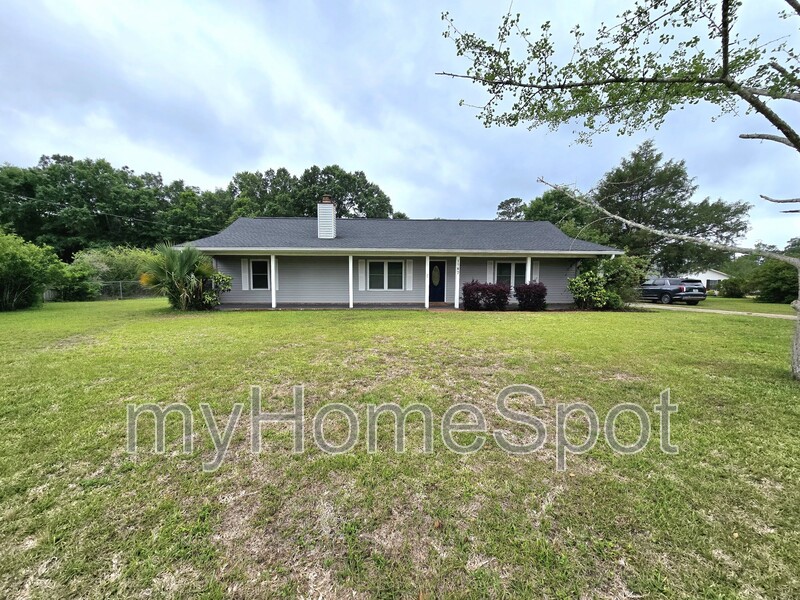 Cantonment House: 1787 Booth Lake Rd