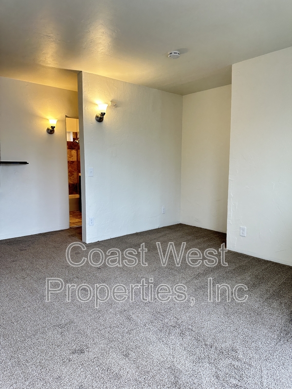 San Diego Condo: 3288 Mission Boulevard