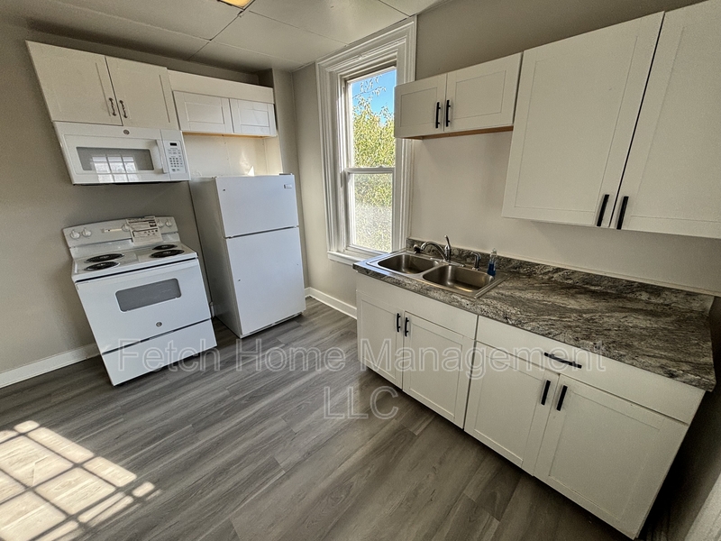 Lebanon Condo: 818 Church Street - 2