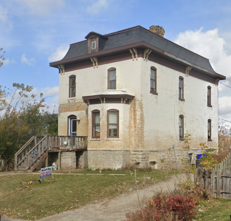 Kaukauna Condo: 110 West 4th Street - 110