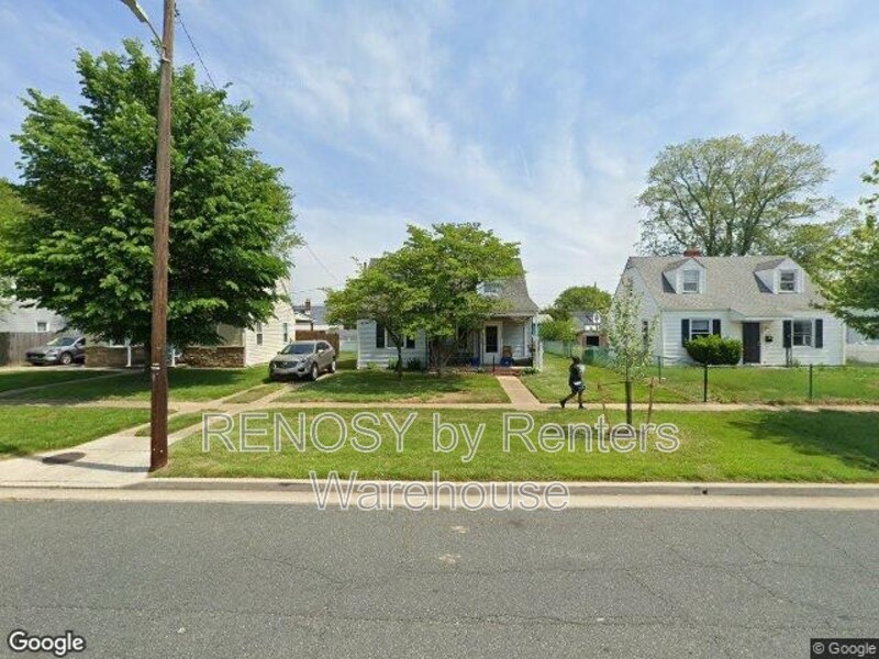 Dundalk House: 3473 Liberty Parkway