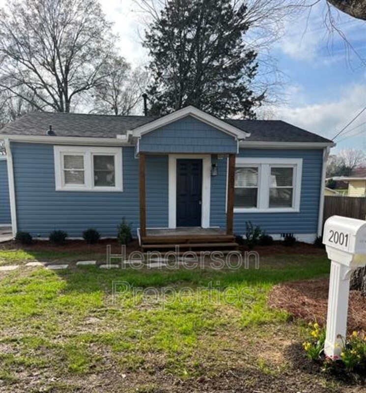 Kannapolis House: 2001 Plaza Avenue