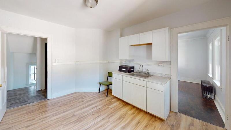 Rochester House: 18 Bauer St