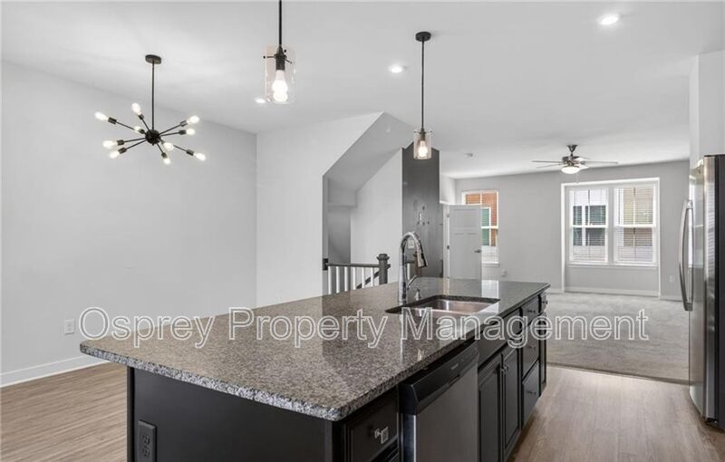 Spacious 3-Bedroom Townhome in Norfolk!  - Photo 6