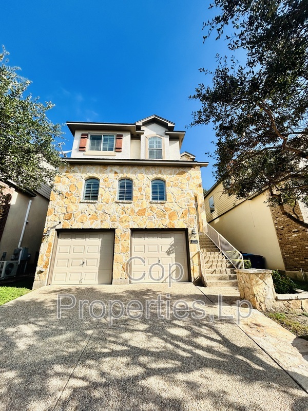 San Antonio House: 1331 Tweed Willow