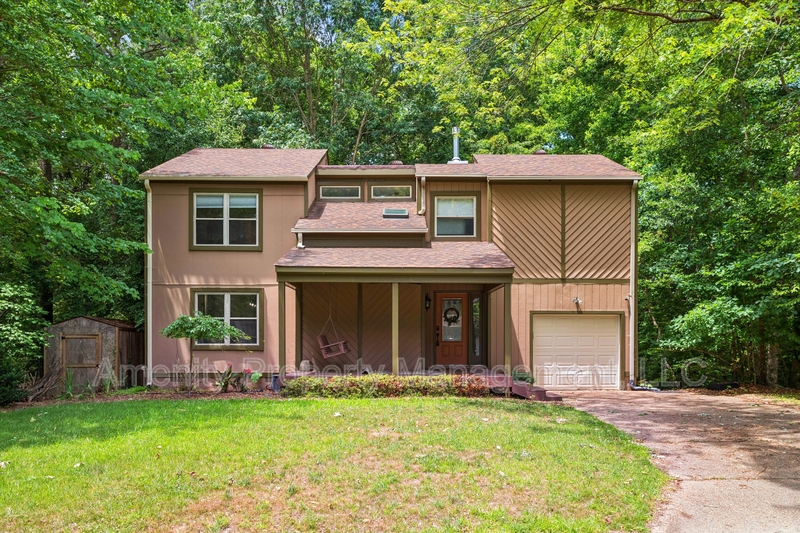 Newport News House: 204 Granville Drive