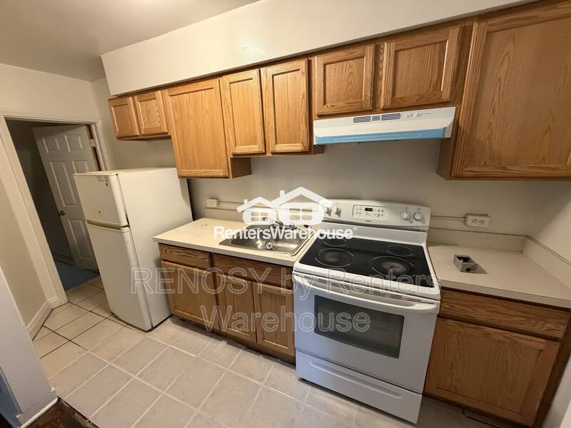 Baltimore House: 1038 Iris Ave