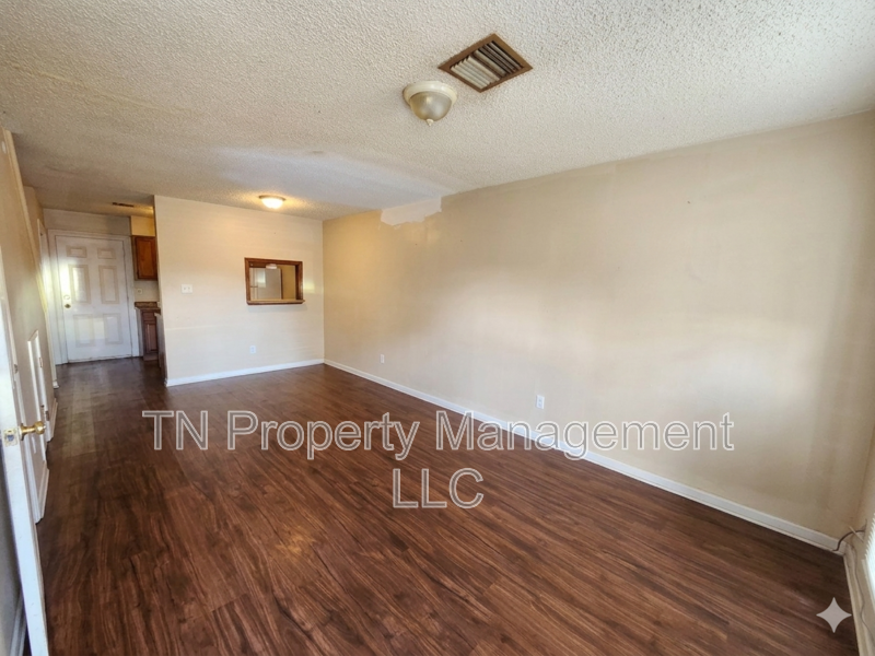 Lafayette Condo: 106 Rue Royale - B