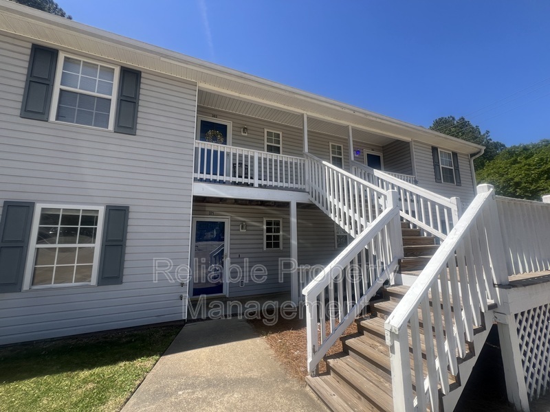 Clayton Condo: 341 S Moore St