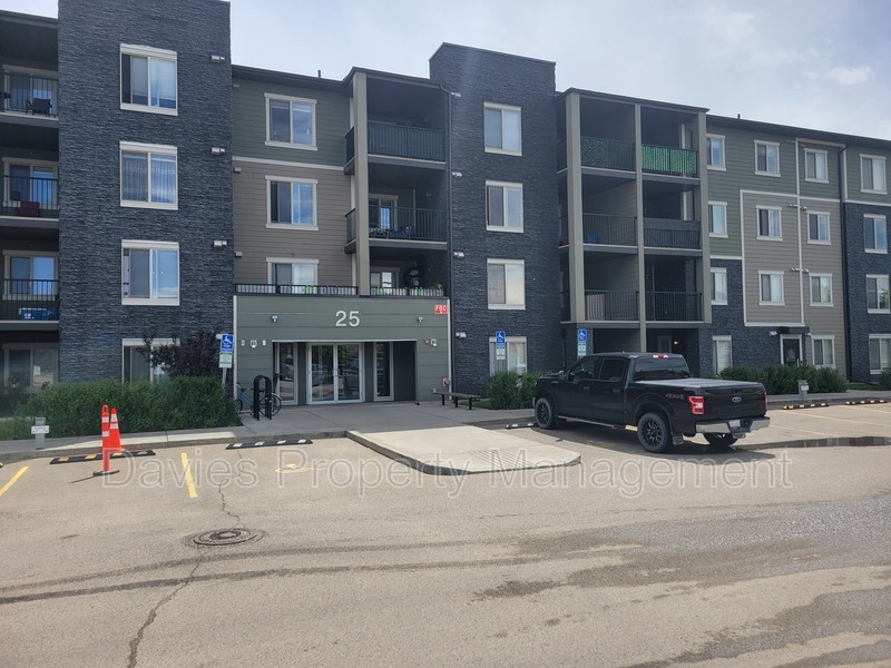 St. Albert Condo: 25 Element Drive North