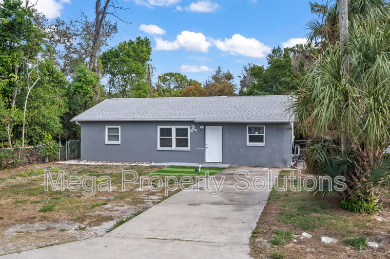 Hudson House: 15208 Omaha Street