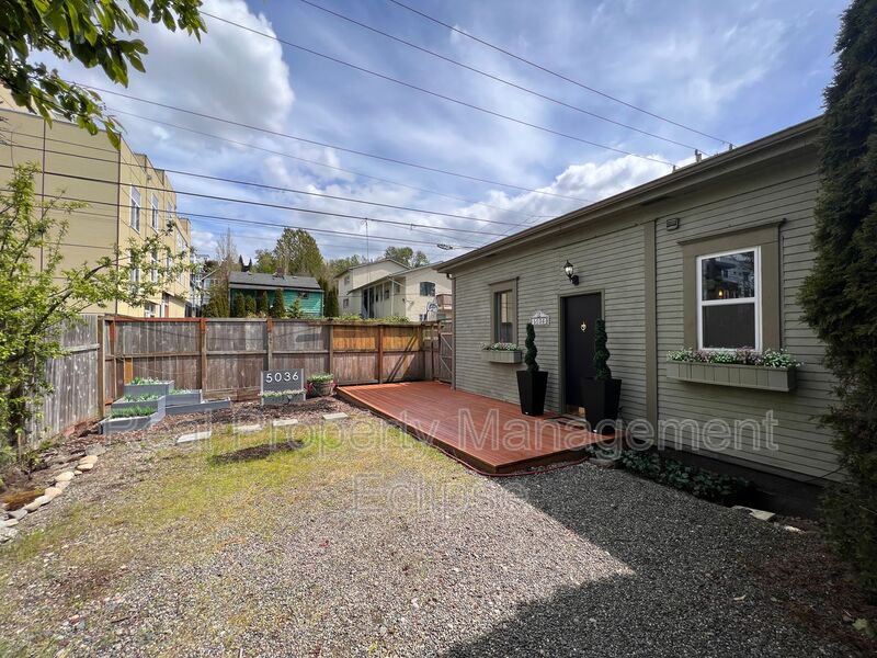 Seattle House: 5036 25th Ave SW