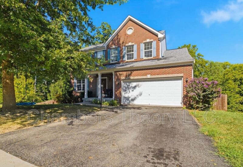 Woodbridge House: 3324 Eagle Ridge Dr