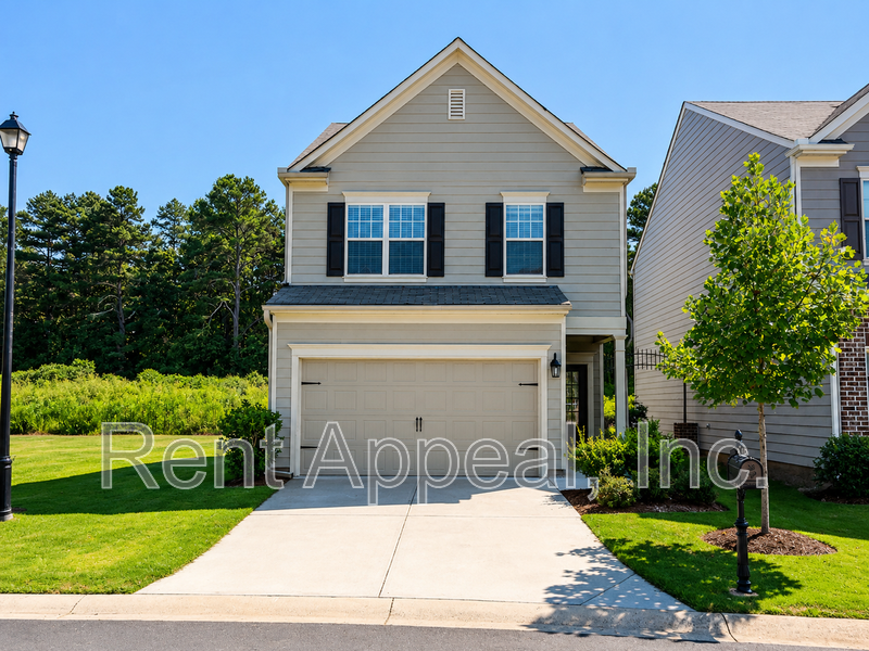 Dawsonville House: 196 Highland Pointe Circle East