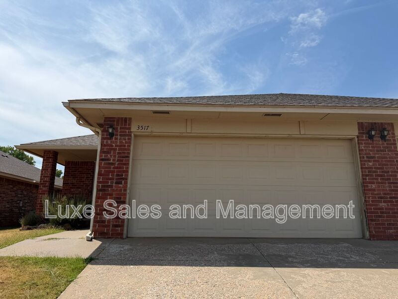 Yukon House: 3517 Galatian Way