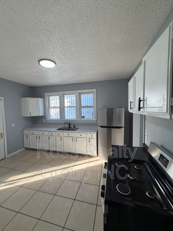 Toledo House: 1328 Moore St